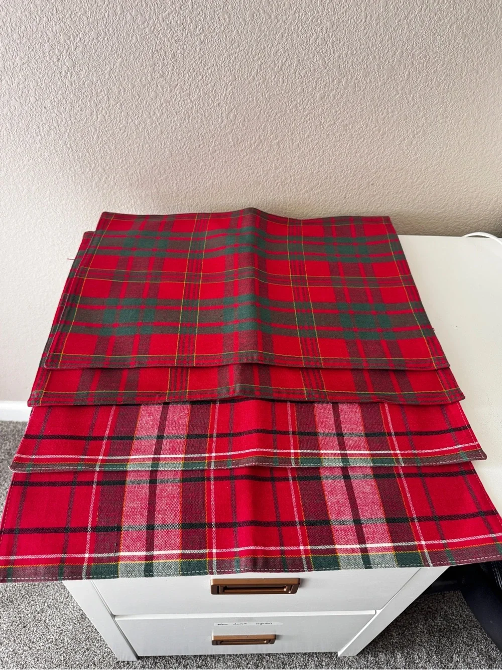 Red Plaid Home Bedding Napkins - Classic Tartan Design